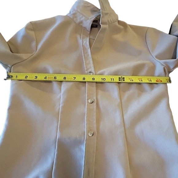 New York & Company City Stretch Button Down • Used • Size: XS - Picture 7 of 8